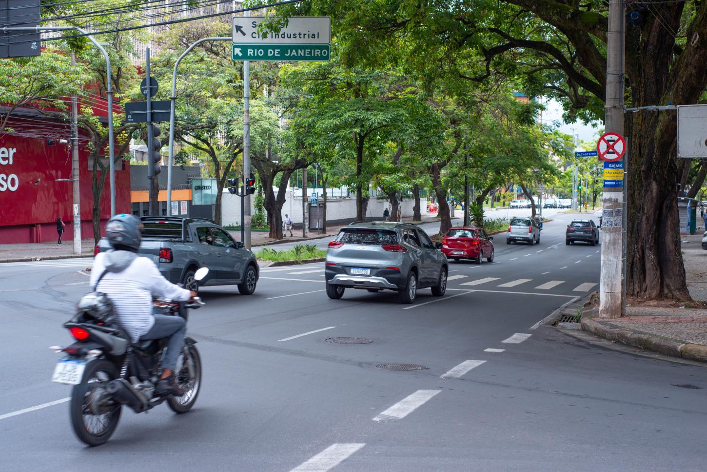 Candidatos à habilitação aprovados nas etapas anteriores já podem agendar exame prático diretamente no site do Detran-MG