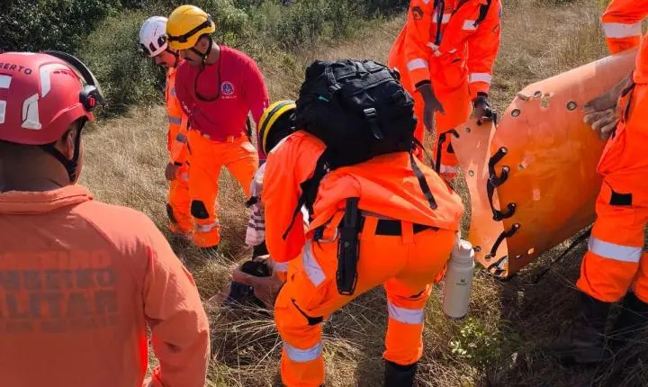 Corpo de Bombeiros encontra idoso desaparecido há mais de 24 horas em área rural de Ibiá